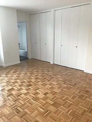 Rented by Solow Realty | media 17