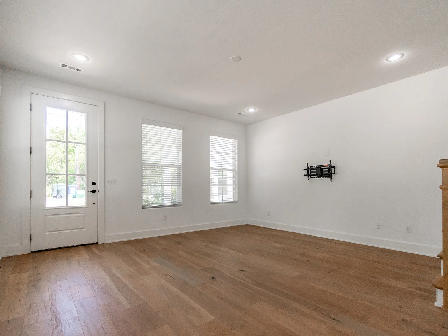 1005 South Hollywood Avenue - 1 — Photo 2