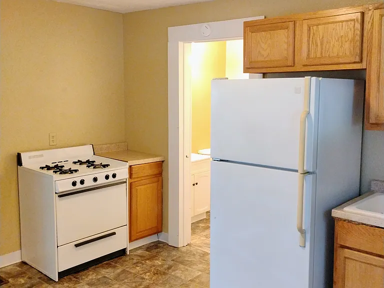 301 E 15th St #1 — Photo 7