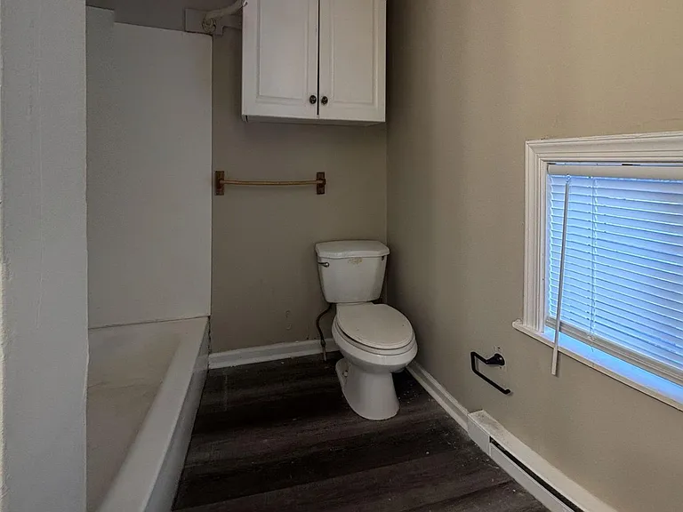 708 West Marshall Street — Photo 5