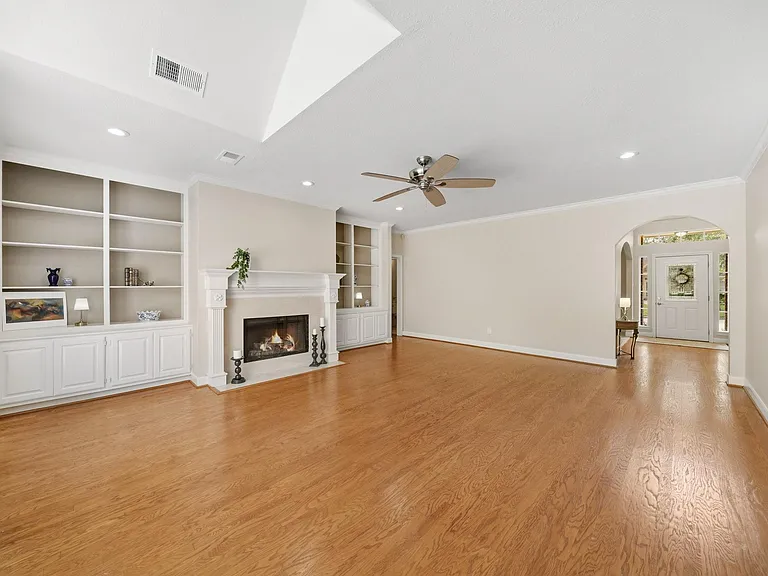 19722 Knightsridge Ln — Photo 11