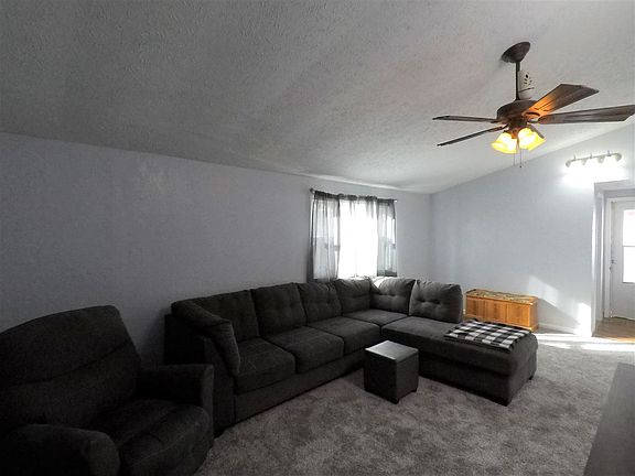 3rd image of 1521 E H St