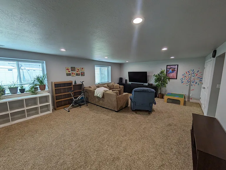 1519 S 620 W — Photo 35