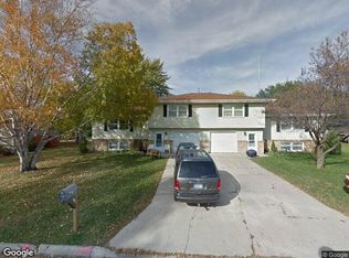 1712 Gateway Dr, Albert Lea, MN 56007