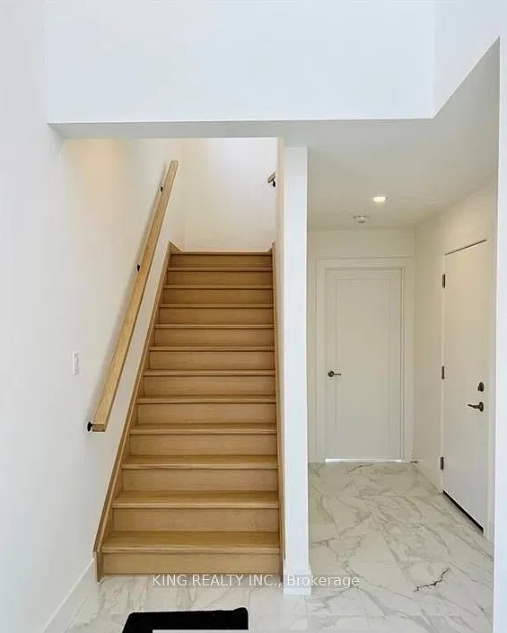 3 bed, $2,700 — Photo 3