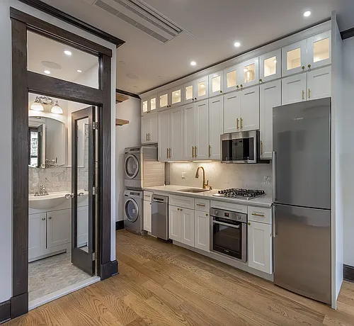 409 Madison St #2R Photo 1