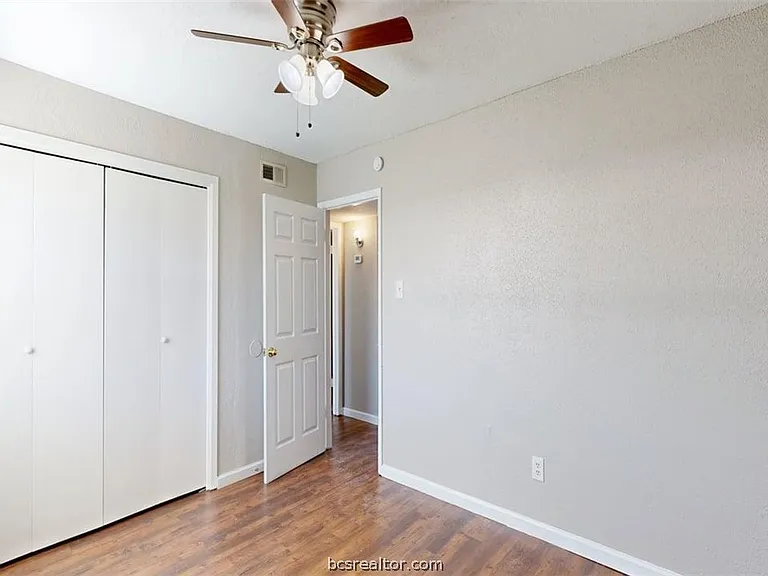 806 Oran Cir #G — Photo 16