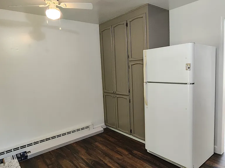 Kitchen/Dinning Room with large pantry.