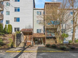 10698 151a St #111, Surrey, BC