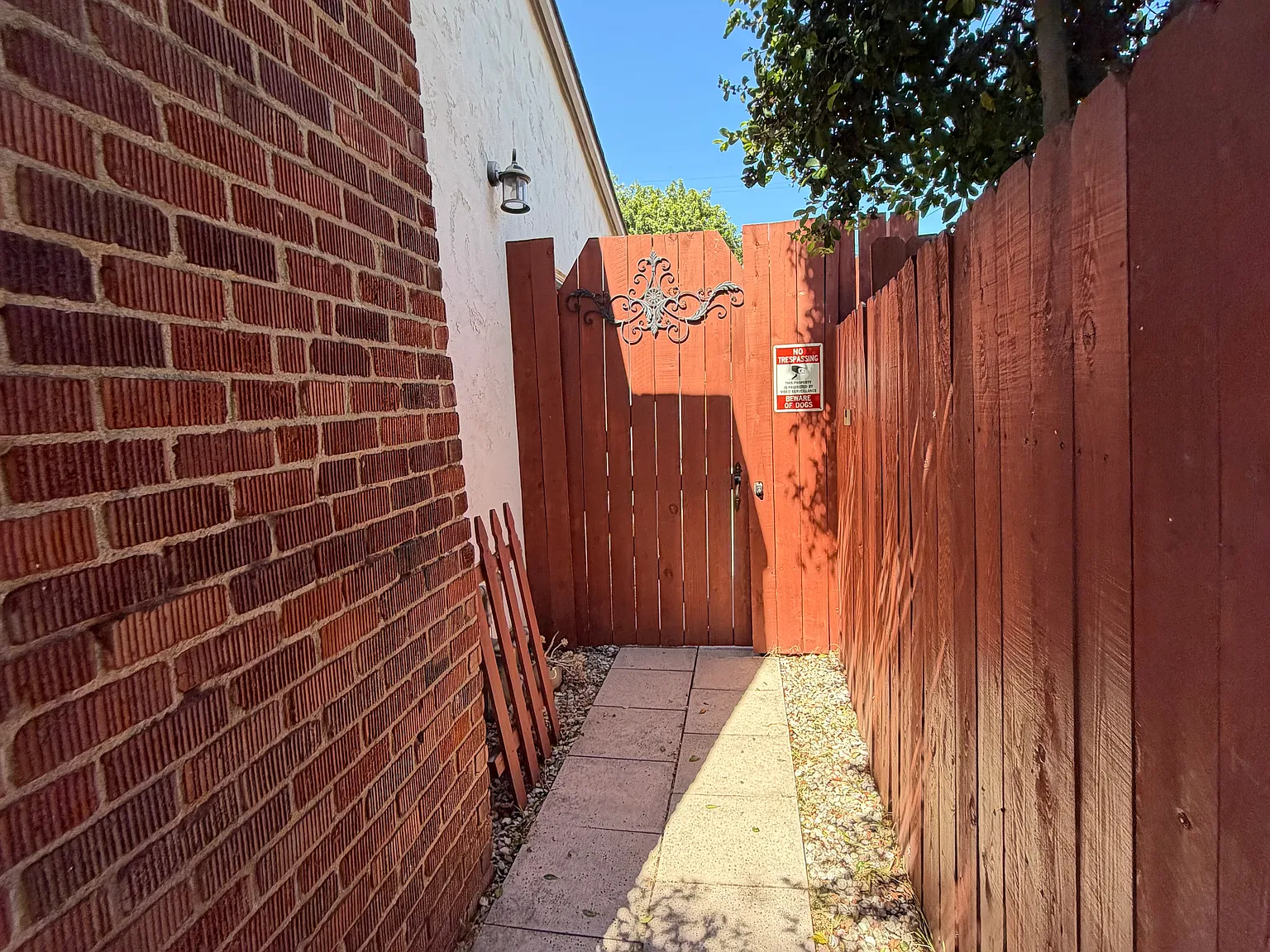 1 bed, 550 sqft, $1,950 — Photo 2