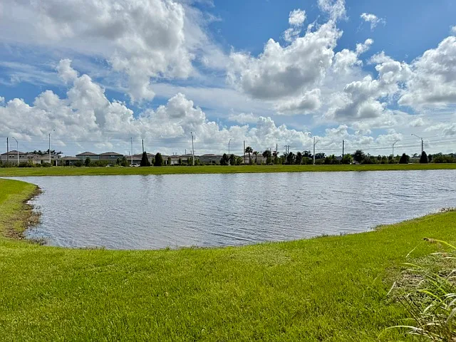9544 Sandy Bluffs Cir — Photo 3