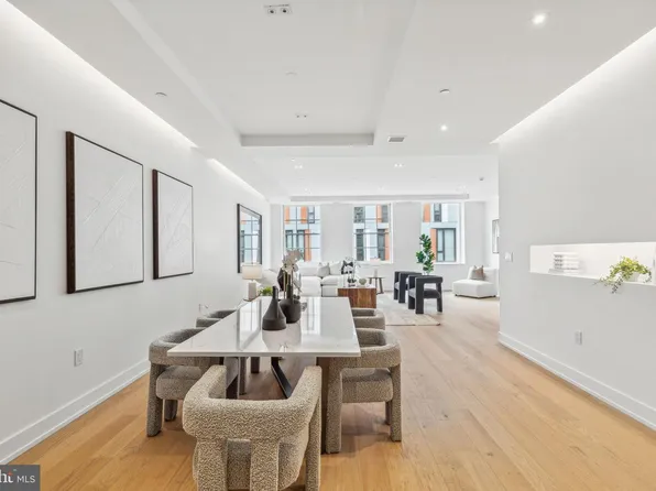 124 N 2nd St #4, Philadelphia, PA 19106