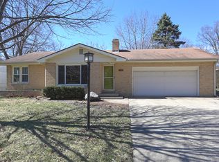 903 S Westlawn Ave, Champaign, IL 61821