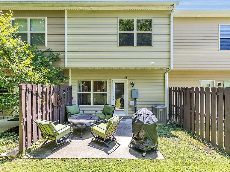 2021 Pinecrest Dr — Photo 25