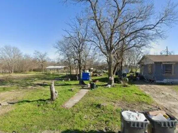 1609 E 10th Ave, Corsicana, TX 75110