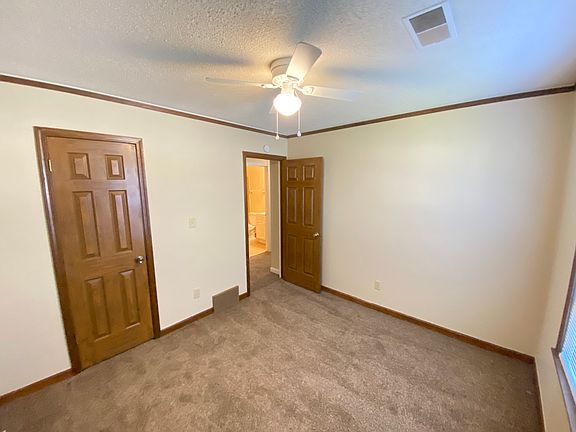 5th image of 4507 Sandy Park Dr
