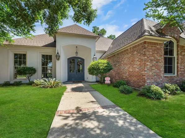 11145 N Lakeside Oaks Ave, Baton Rouge, LA 70810