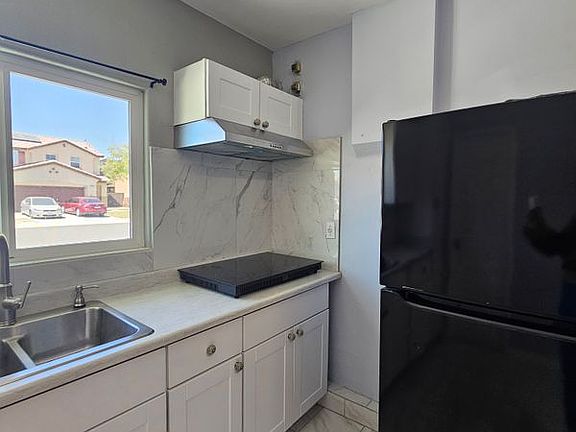 2nd image of 53798 Calle Sanborn #Adu