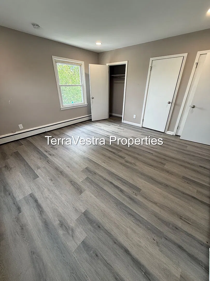 41-43 Oak Street — Photo 3