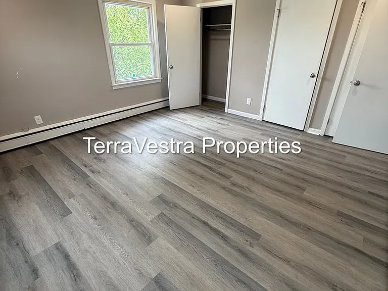 41-43 Oak Street — Photo 3
