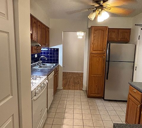 3rd image of 8908 Steven Dr APT 1G