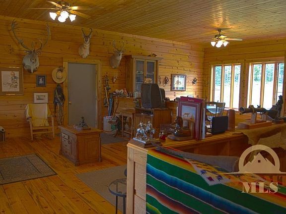 4th image of 108 Golden Bear Ln