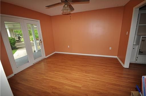 3rd image of 349 S Presidential Cir