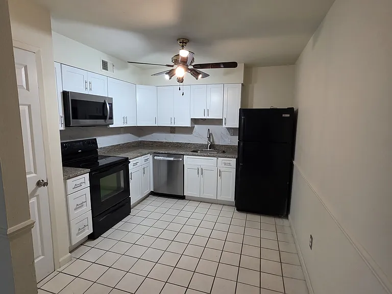 12830 Portulaca Dr #B — Photo 11