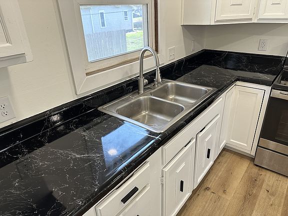 5th image of 505 E 23rd St