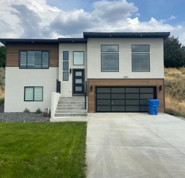 1467 Surprise Valley Rd — Photo 1