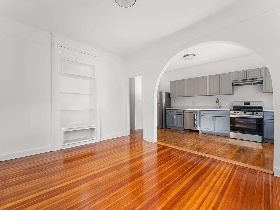 1st image of 710 Carroll St #1