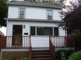 14 3rd St, Warwick, NY 10990