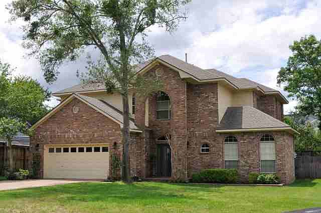1st image of 9220 Shadowcrest Dr