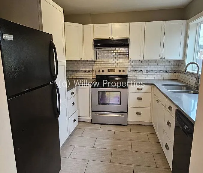 353 Eldorado Ave — Photo 4