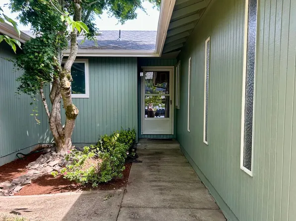 6766 Fenwick Ct N, Keizer, OR 97303