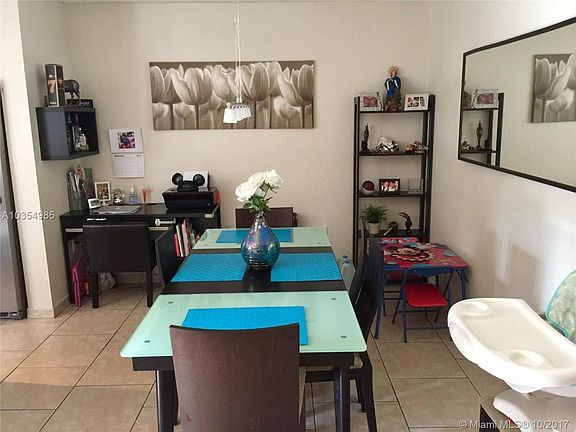 2nd image of 4902 Palm Garden Ln