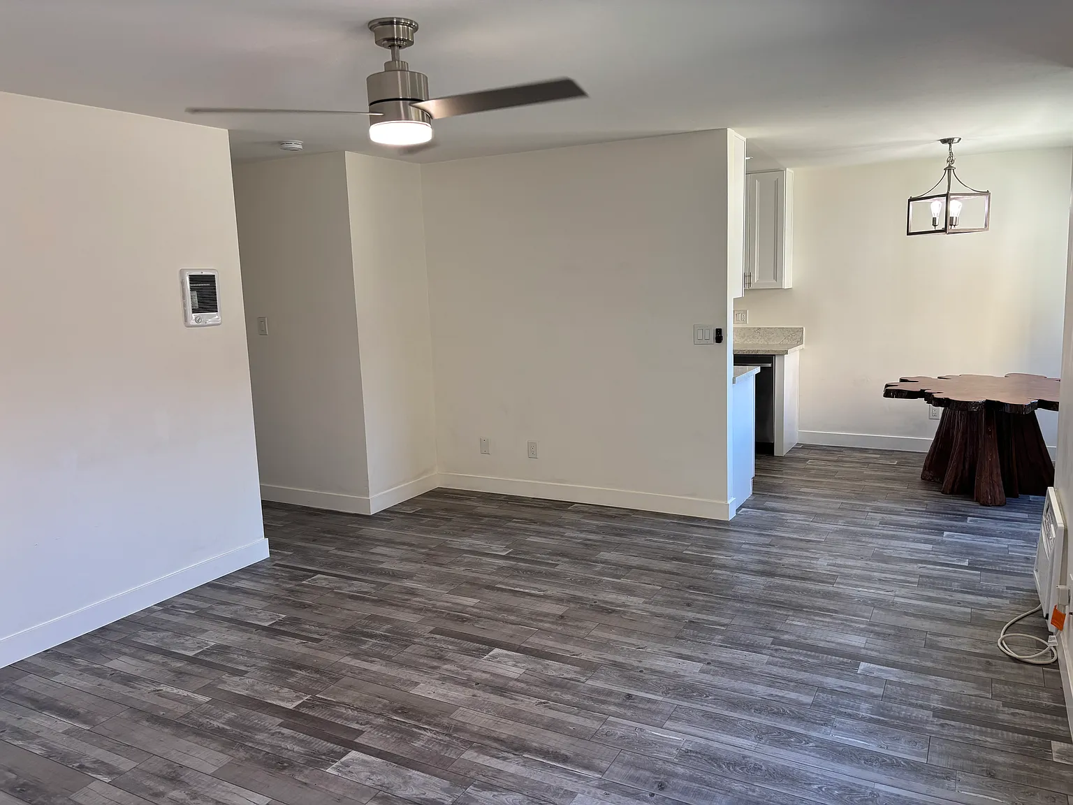 2 bed, 1.5 bath, 912 sqft, $2,400 — Photo 1
