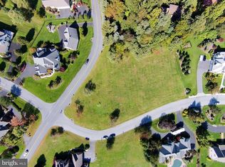 406 S View Dr, Lititz, PA 17543