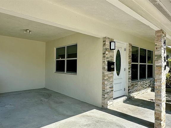 3rd image of 4780 NE 1st Terrace