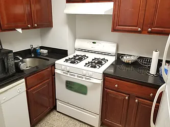 Rented by Manhattan Apartment Organization