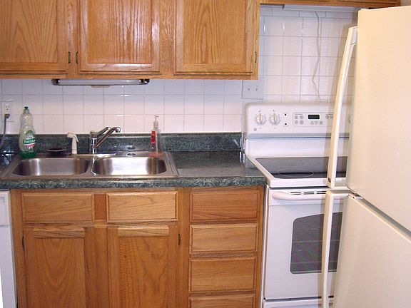 Kitchen from entryway.