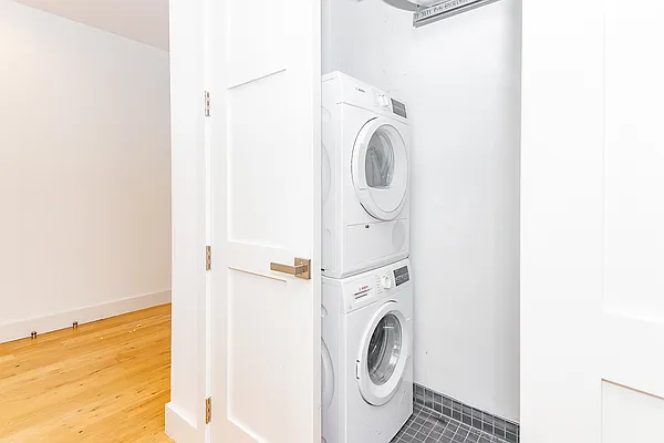 Rented by MySpaceNYC | media 13