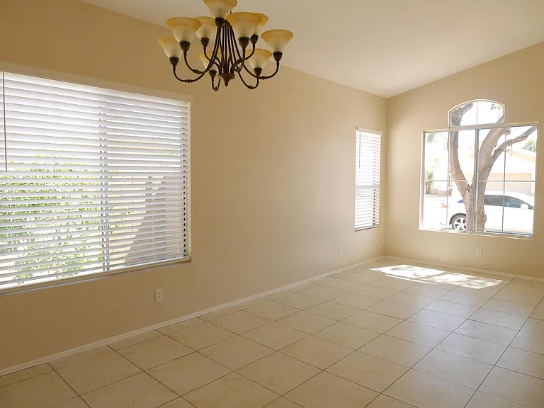 Formal living & dining
