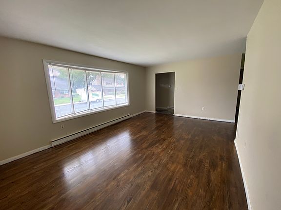5th image of 816 Gobin Dr