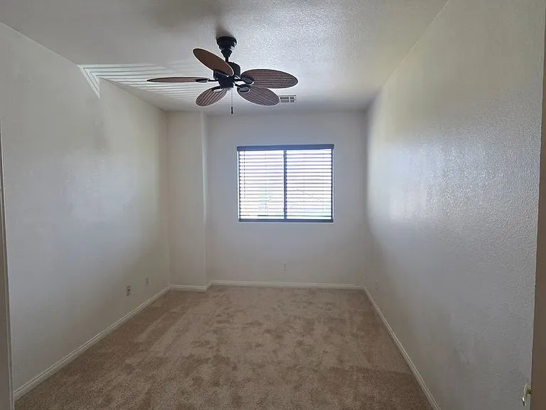 9164 Craven Ave — Photo 32