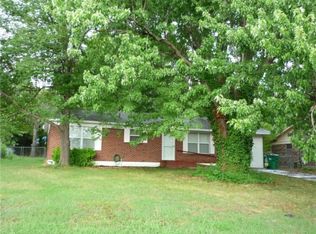2402 Cottonwood Pl, Springdale, AR 72762