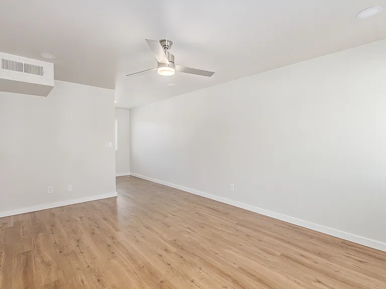 2922 N 35th St #6 — Photo 17