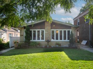 8253 Karlov Ave, Skokie, IL 60076