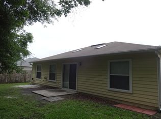 1583 Graduation Ln, Middleburg, FL 32068