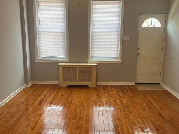 3260 Almond St, Philadelphia, PA 19134